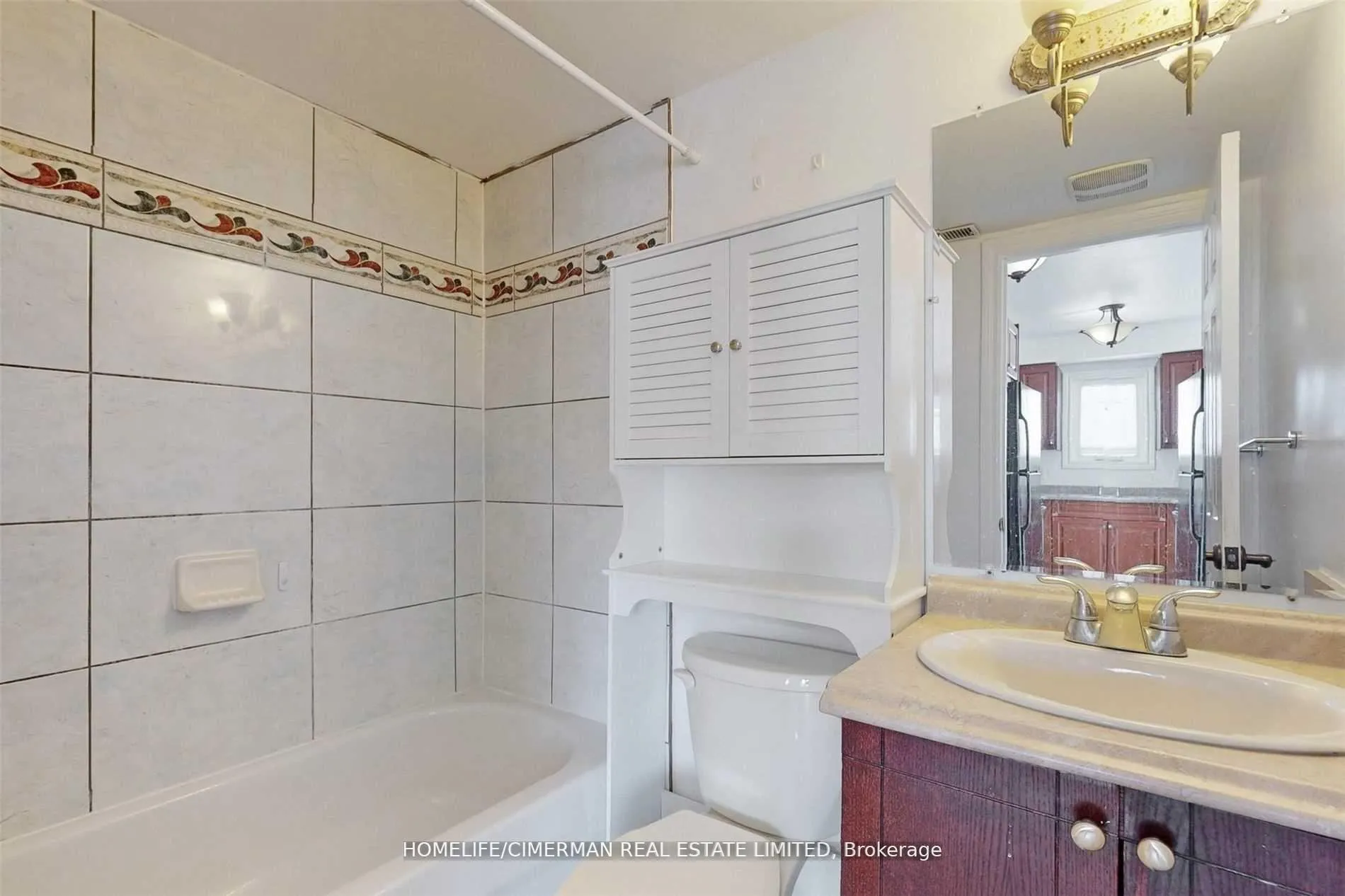 Photo 16 of 61 Scarlett Road, Toronto, Rockcliffe-Smythe — HOMEH