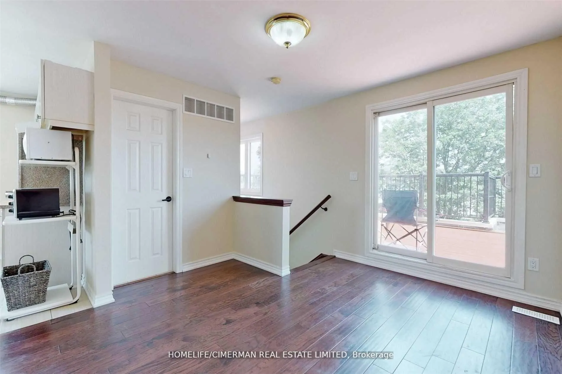 Photo 18 of 61 Scarlett Road, Toronto, Rockcliffe-Smythe — HOMEH