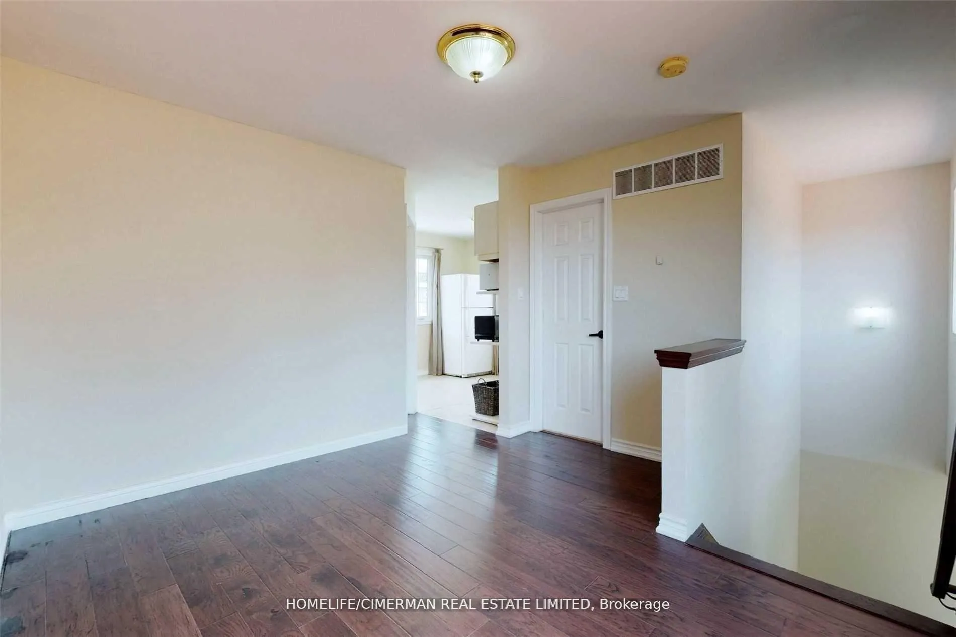Photo 19 of 61 Scarlett Road, Toronto, Rockcliffe-Smythe — HOMEH