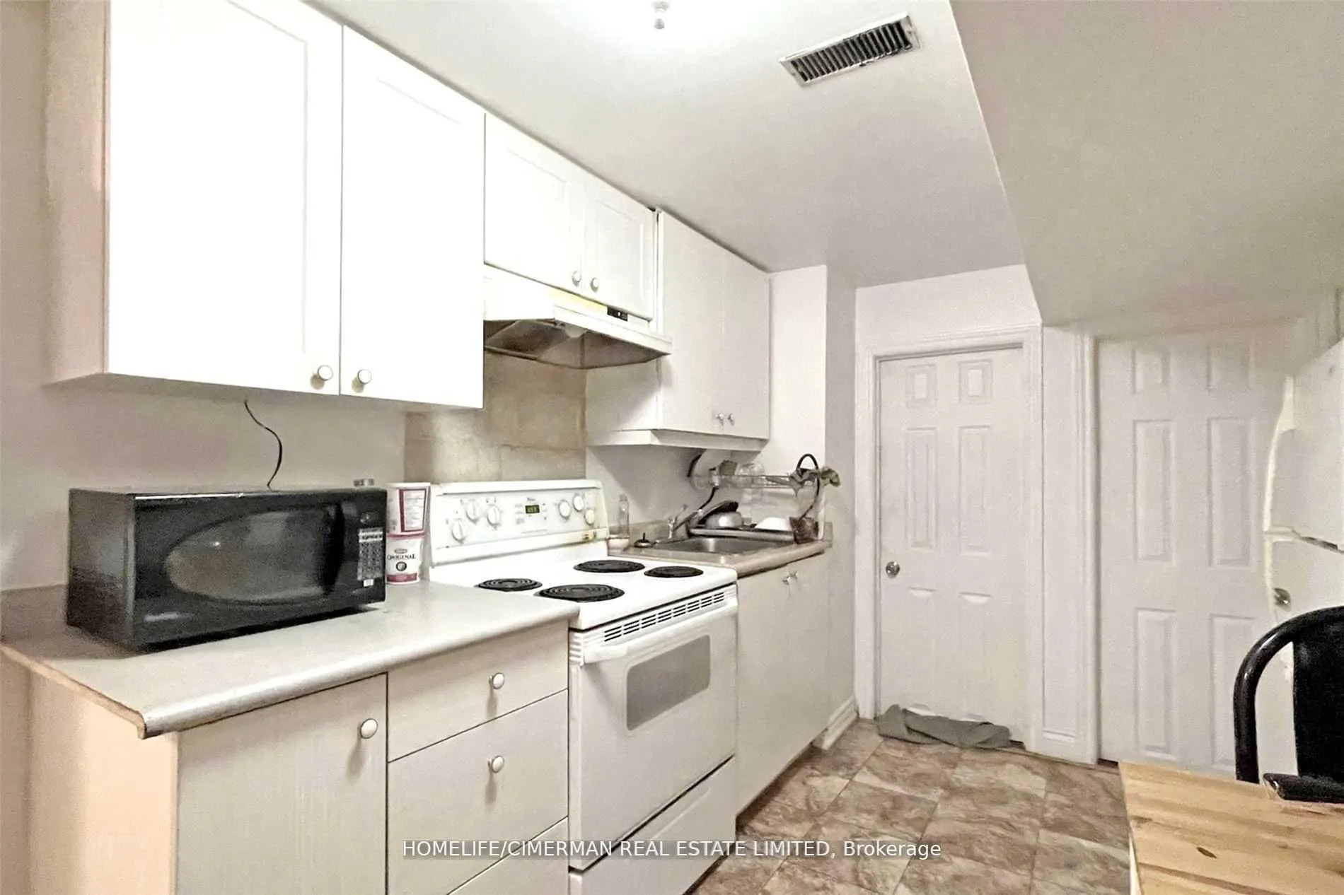 Photo 24 of 61 Scarlett Road, Toronto, Rockcliffe-Smythe — HOMEH