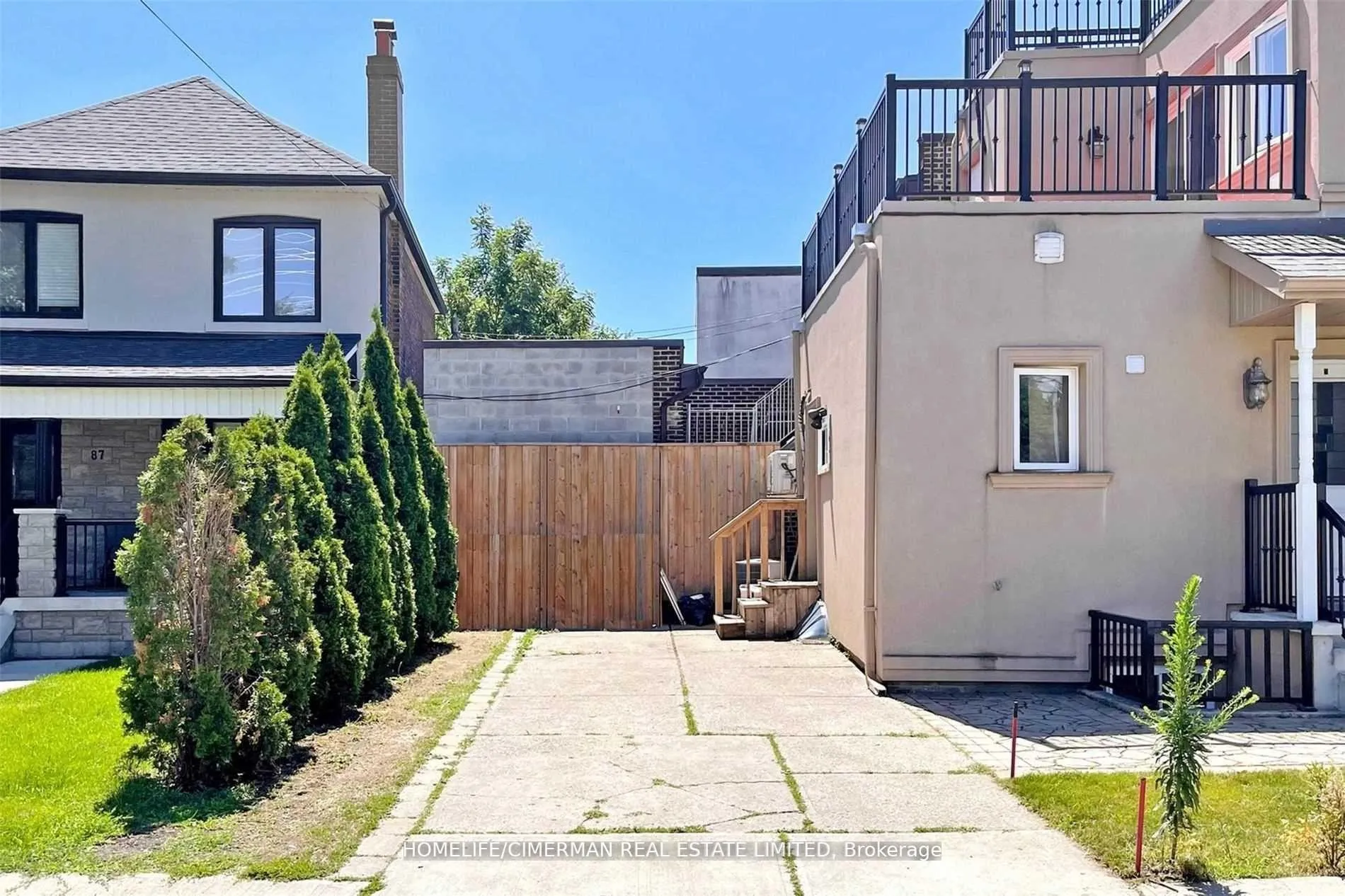Photo 31 of 61 Scarlett Road, Toronto, Rockcliffe-Smythe — HOMEH