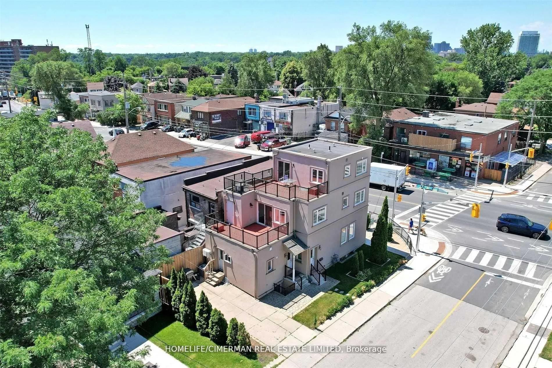 Photo 33 of 61 Scarlett Road, Toronto, Rockcliffe-Smythe — HOMEH
