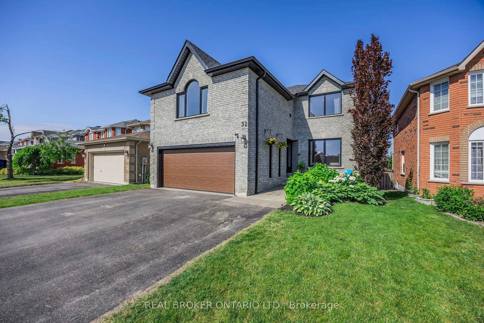 Photo 1 of 32 Black Willow Drive, Barrie, Holly — HOMEH