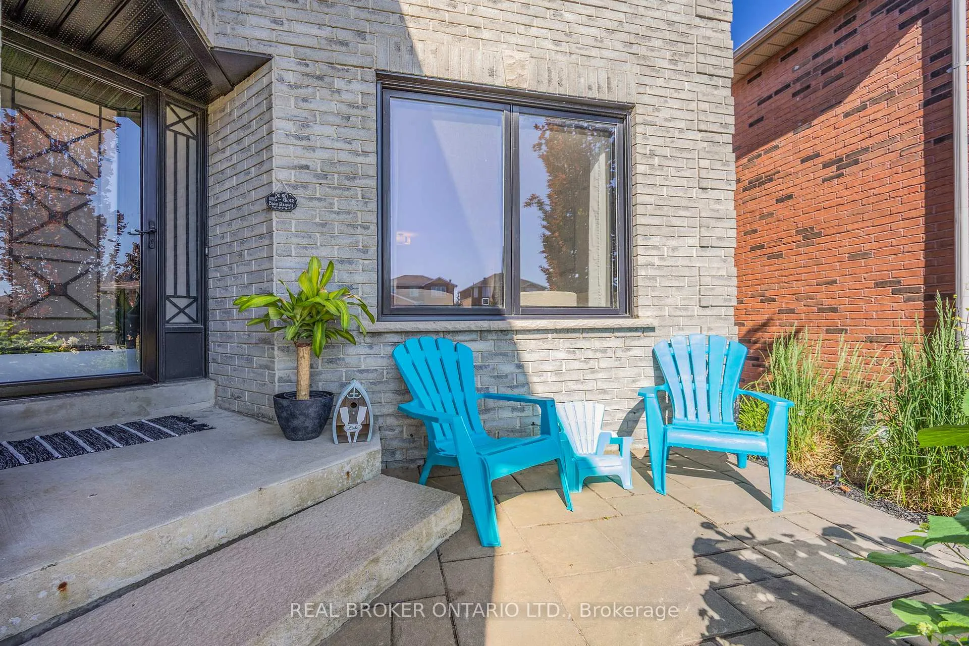 Photo 4 of 32 Black Willow Drive, Barrie, Holly — HOMEH
