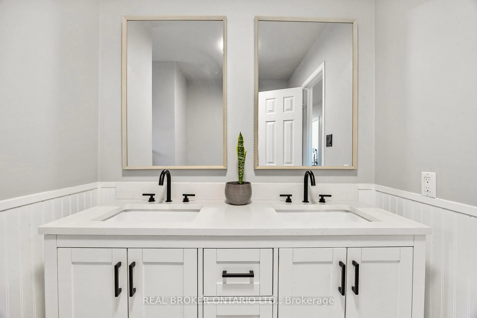Photo 23 of 32 Black Willow Drive, Barrie, Holly — HOMEH
