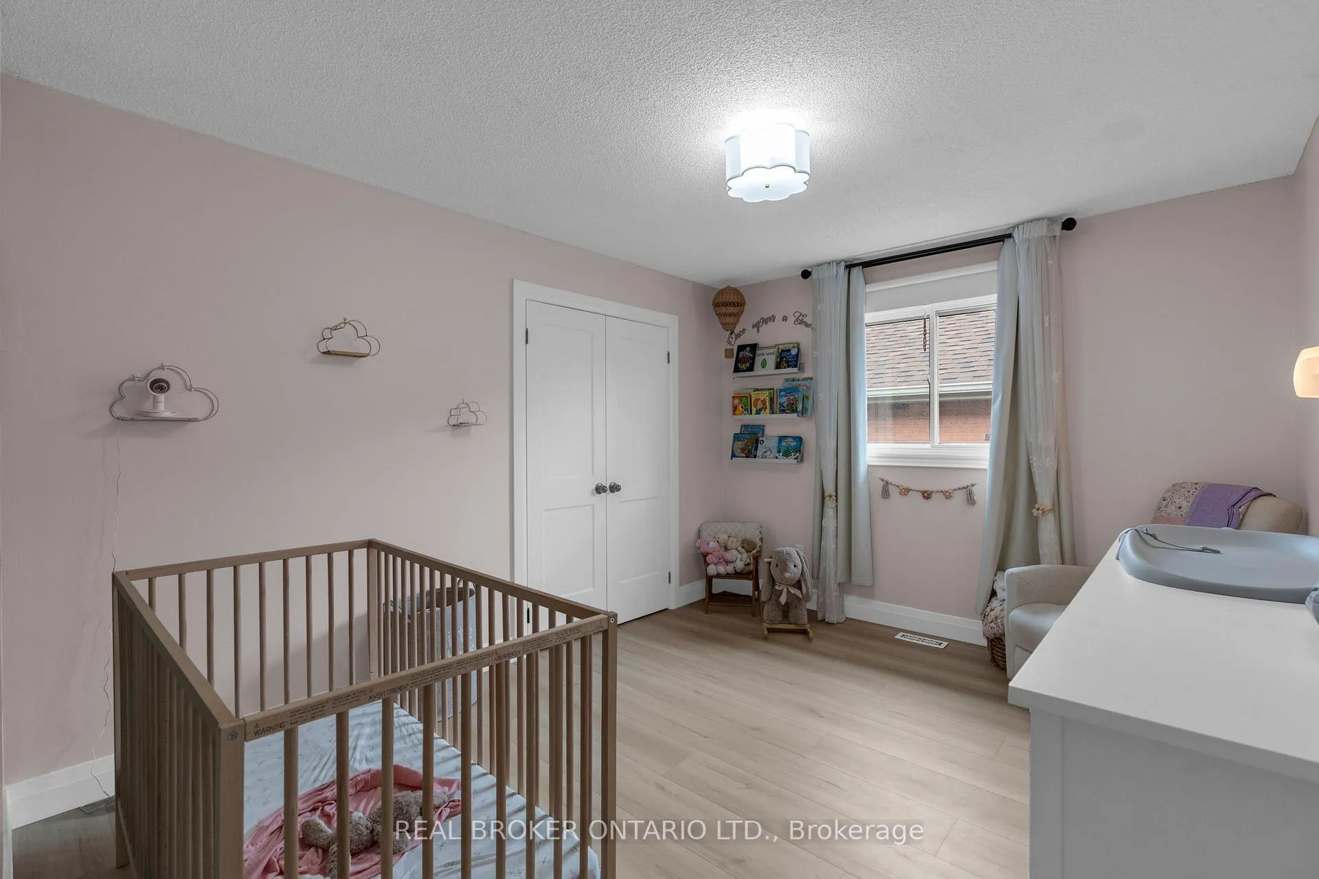 Photo 25 of 32 Black Willow Drive, Barrie, Holly — HOMEH