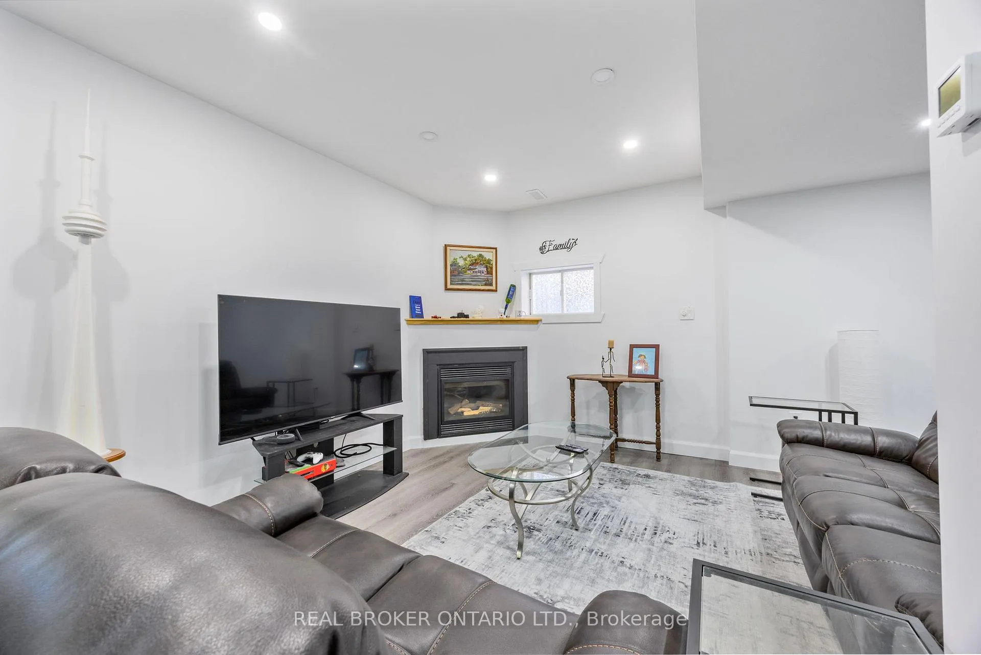Photo 37 of 32 Black Willow Drive, Barrie, Holly — HOMEH