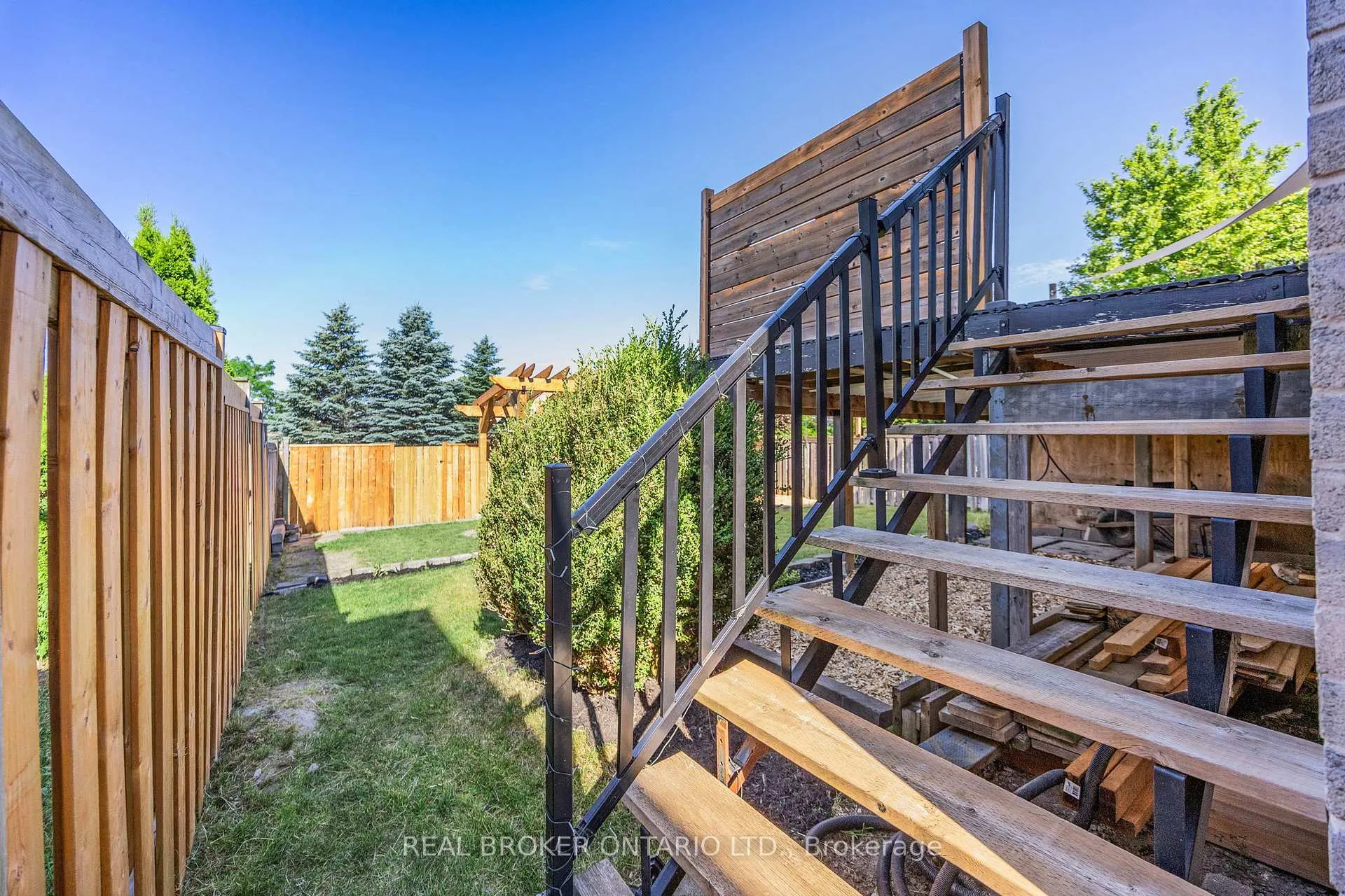 Photo 42 of 32 Black Willow Drive, Barrie, Holly — HOMEH