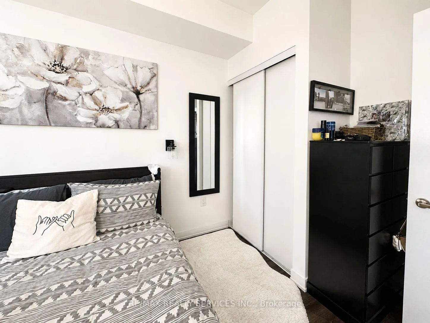 Photo 6 of Unit 512, 448 Burnhamthorpe Road W, Mississauga, City Centre — HOMEH