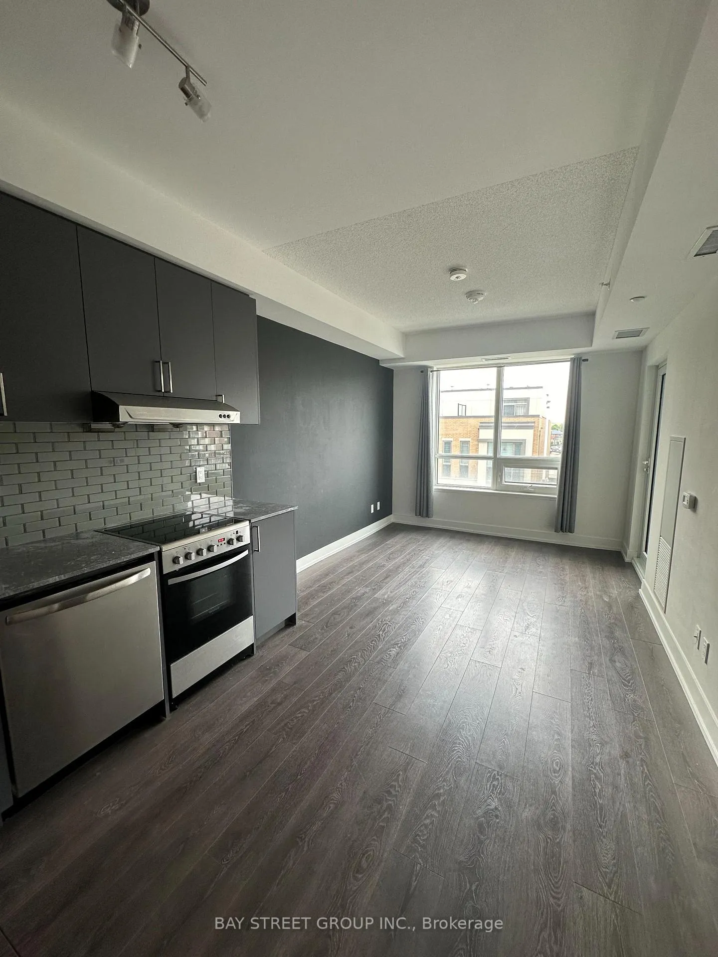 Photo 3 of Unit 322W, 268 Buchanan Drive, Markham, Unionville — HOMEH