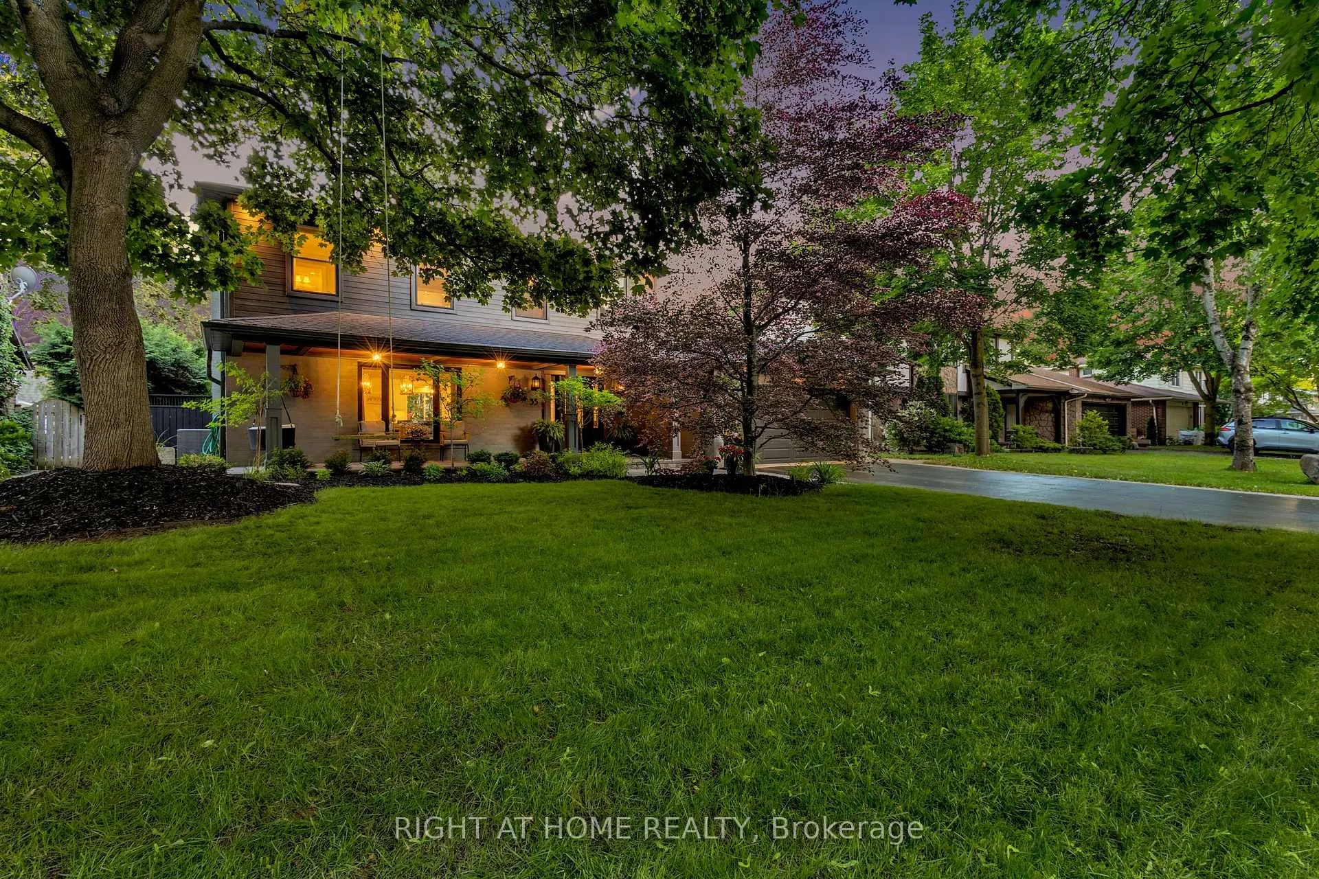 Photo 3 of 35 Senator Reesor's Drive, Markham, Sherwood-Amberglen — HOMEH
