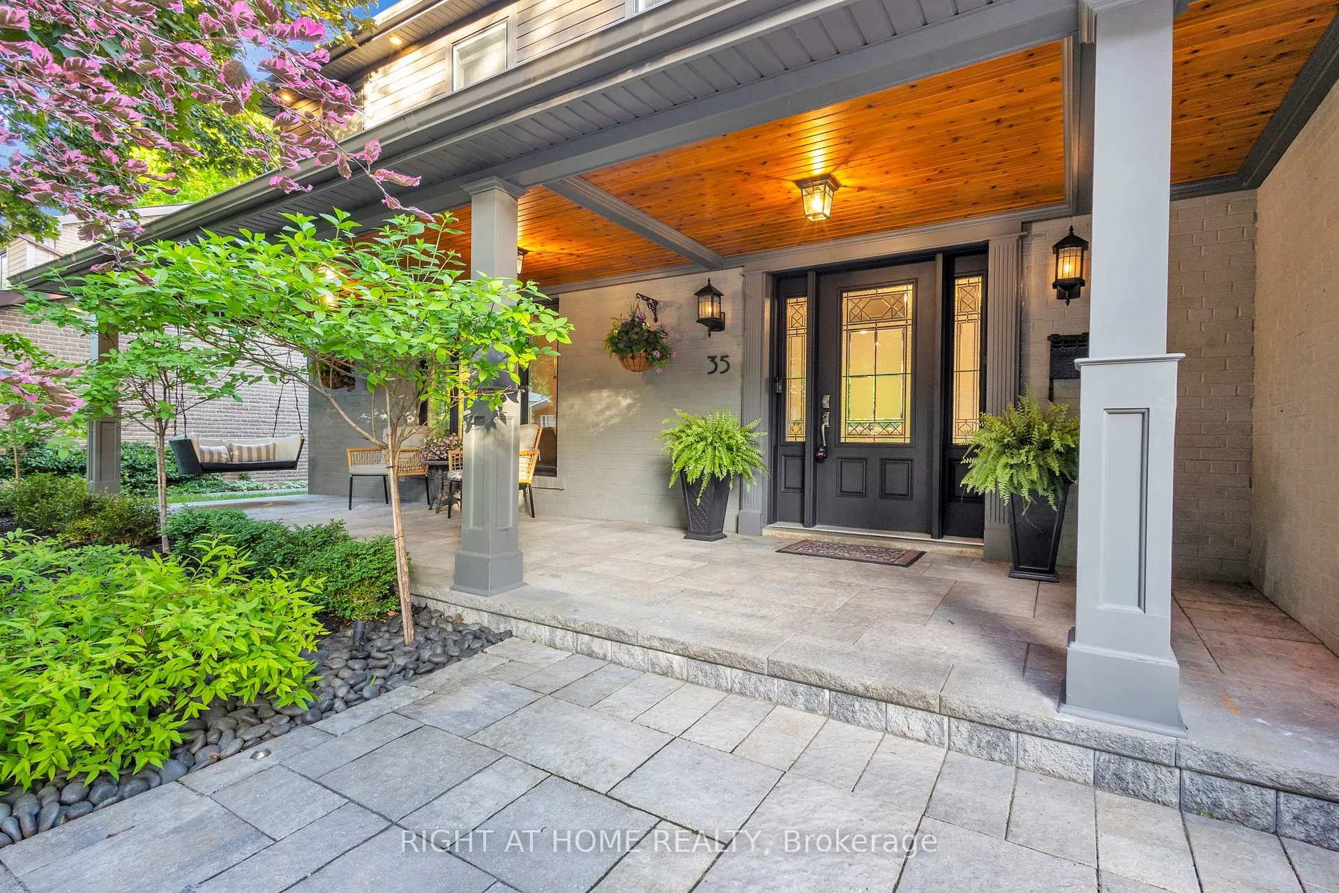 Photo 4 of 35 Senator Reesor's Drive, Markham, Sherwood-Amberglen — HOMEH