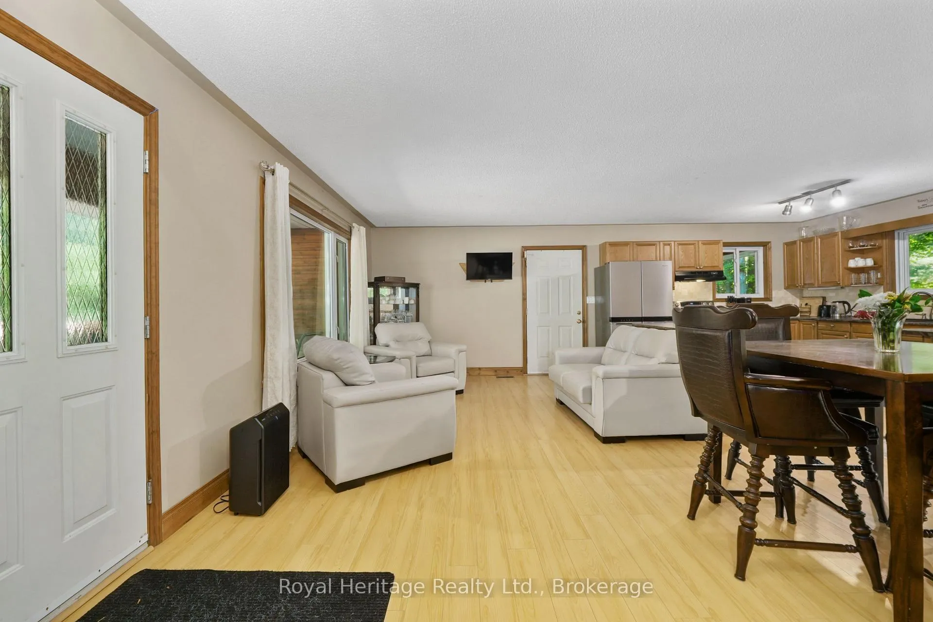 Photo 4 of 691 Hansen Road, Brighton, Rural Brighton — HOMEH