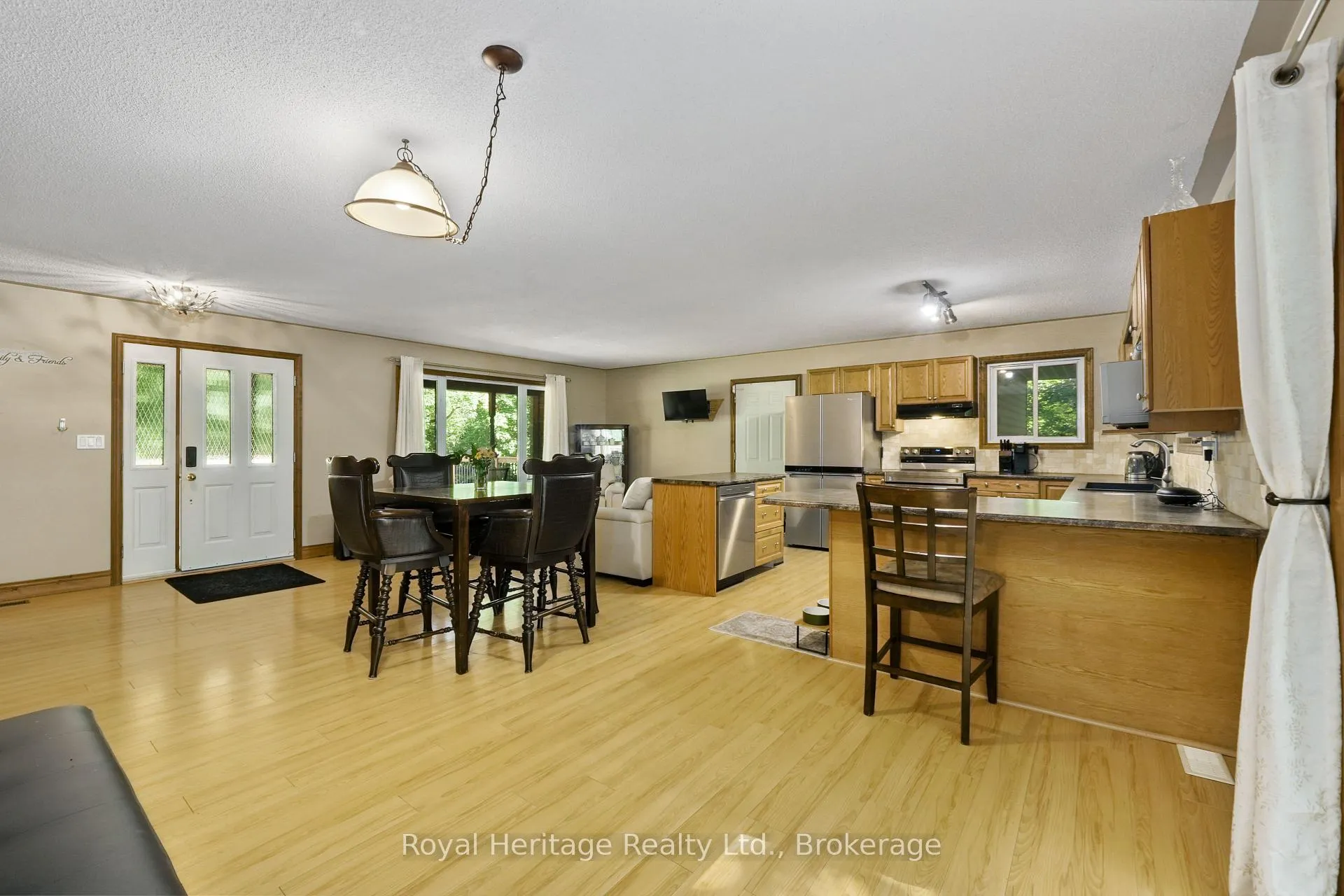 Photo 12 of 691 Hansen Road, Brighton, Rural Brighton — HOMEH
