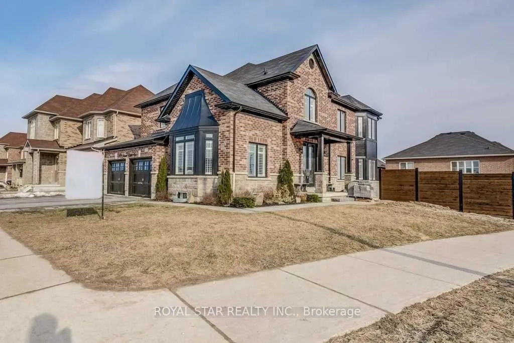 Photo 2 of 1409 Lormel Gate Avenue, Innisfil, Lefroy — HOMEH