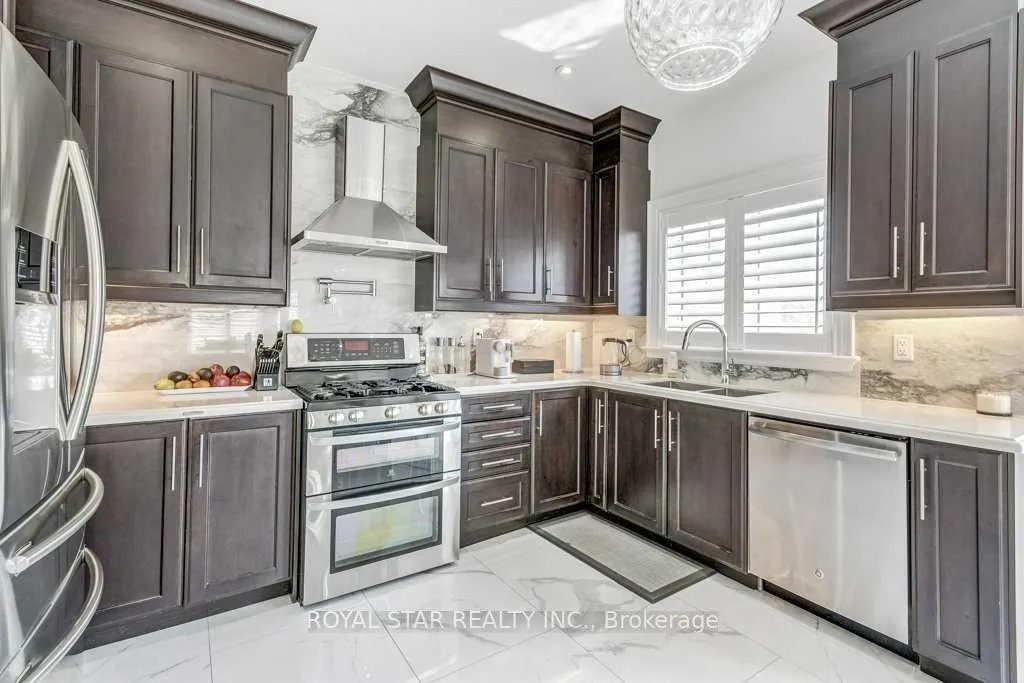 Photo 14 of 1409 Lormel Gate Avenue, Innisfil, Lefroy — HOMEH