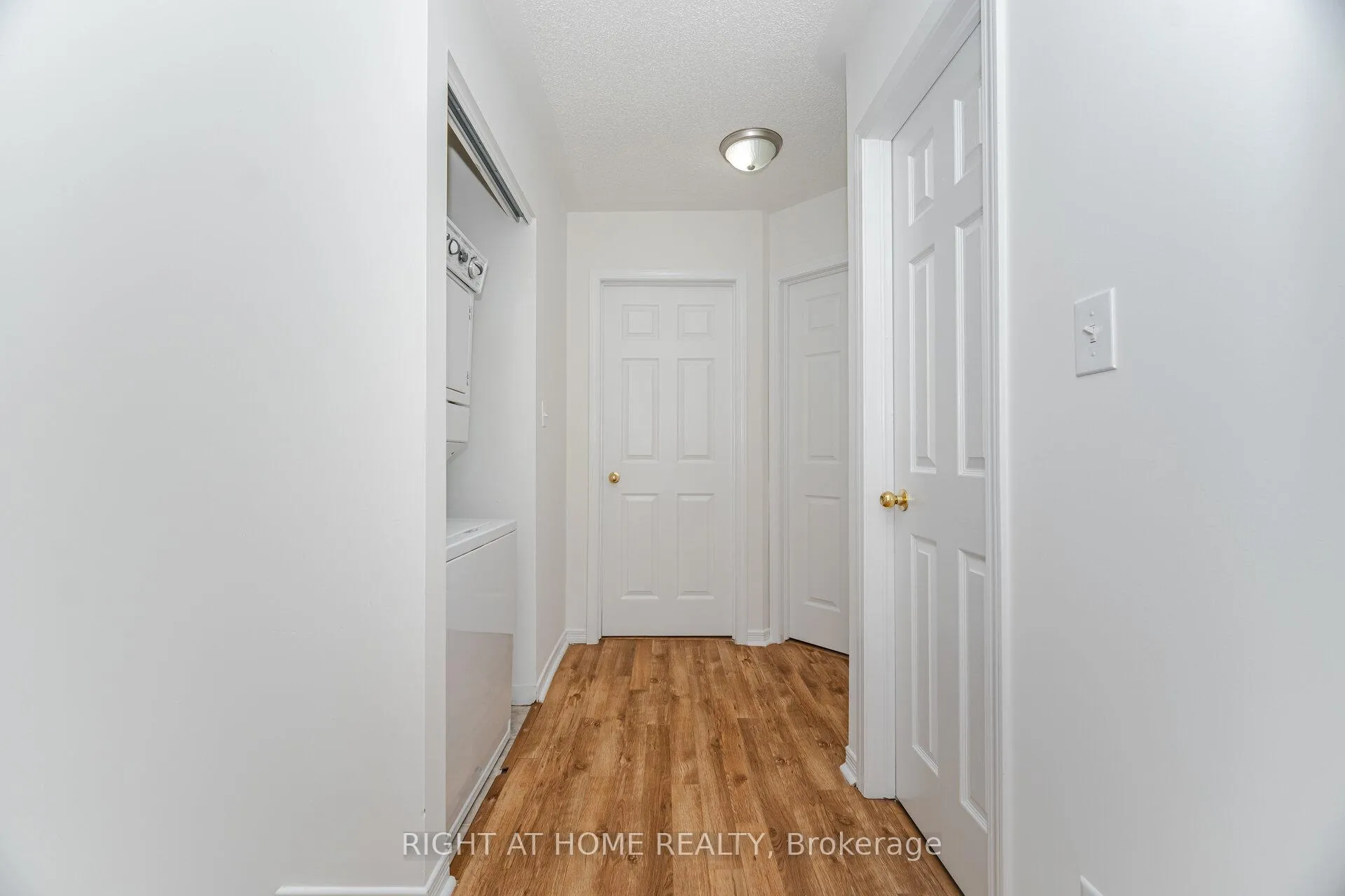 Photo 21 of 23 Peartree Court, Barrie, Allandale Heights — HOMEH