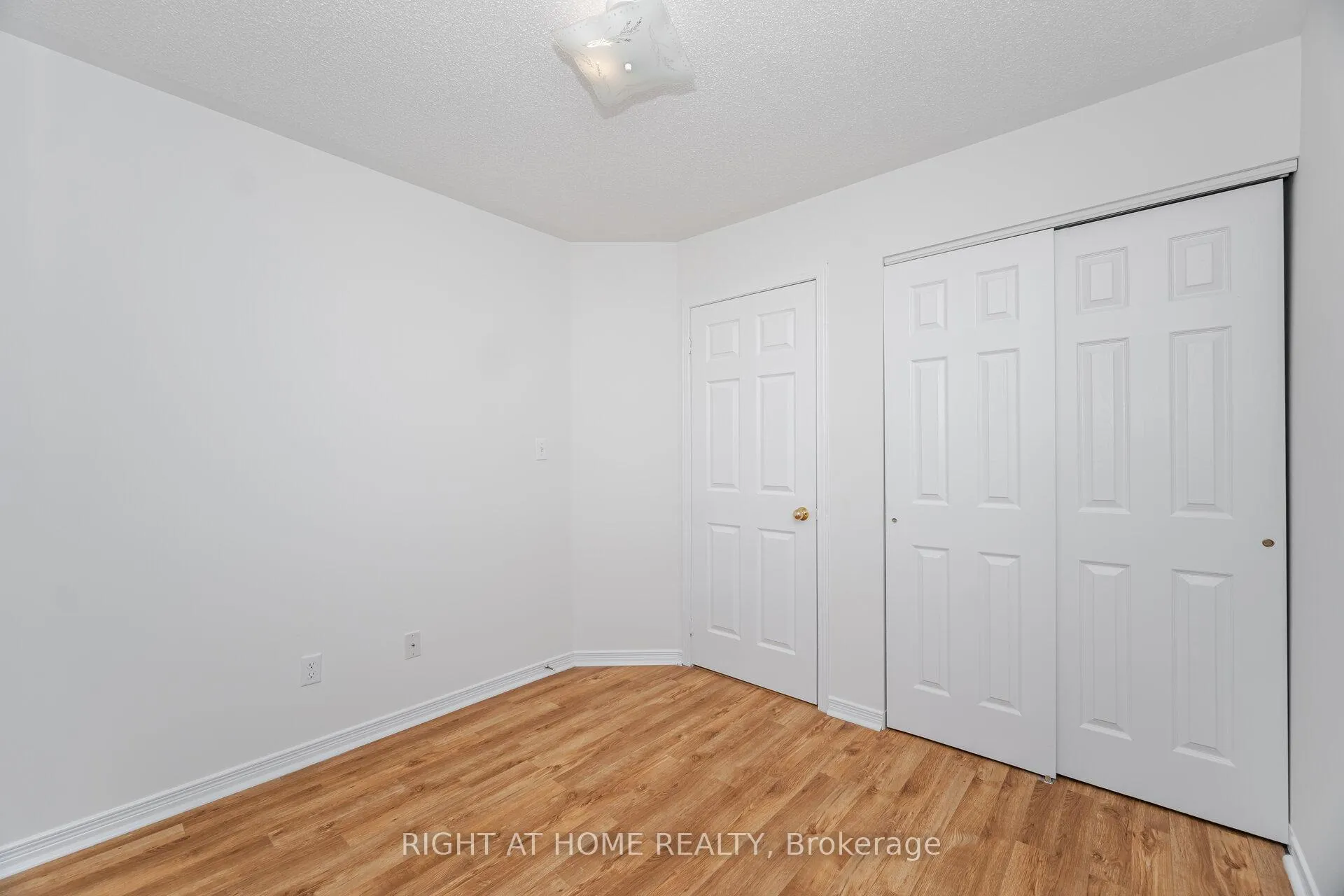 Photo 27 of 23 Peartree Court, Barrie, Allandale Heights — HOMEH