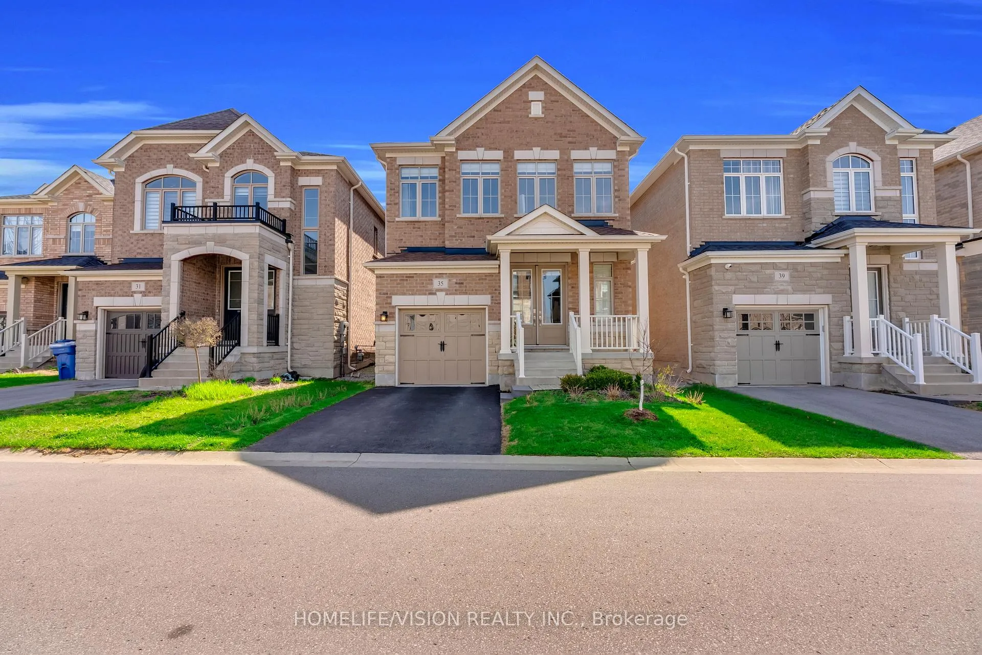 Photo 1 of 35 Pine Hill Crescent, Aurora, Aurora Estates — HOMEH