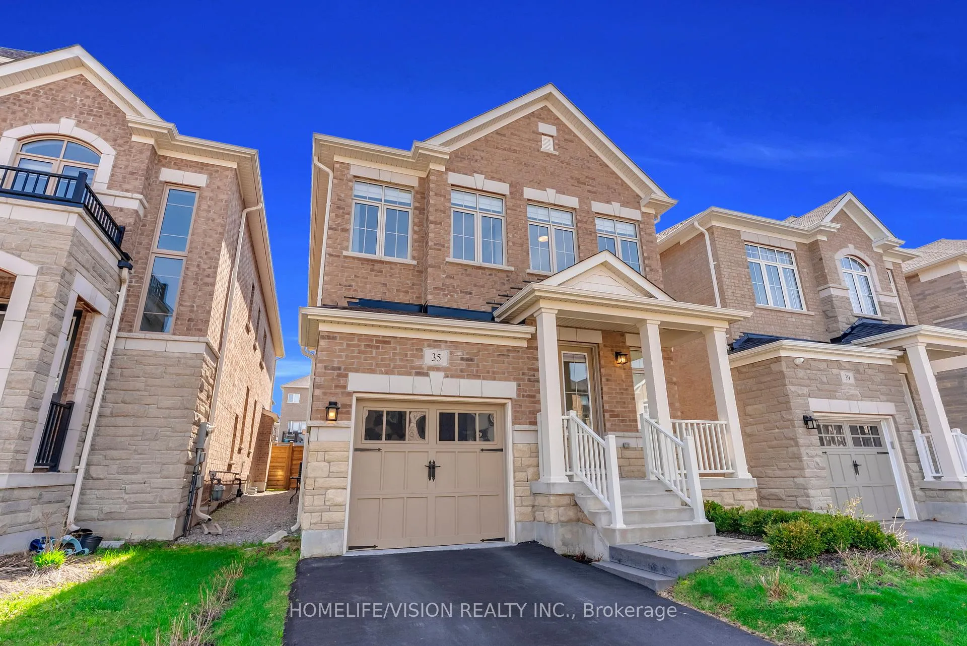 Photo 6 of 35 Pine Hill Crescent, Aurora, Aurora Estates — HOMEH