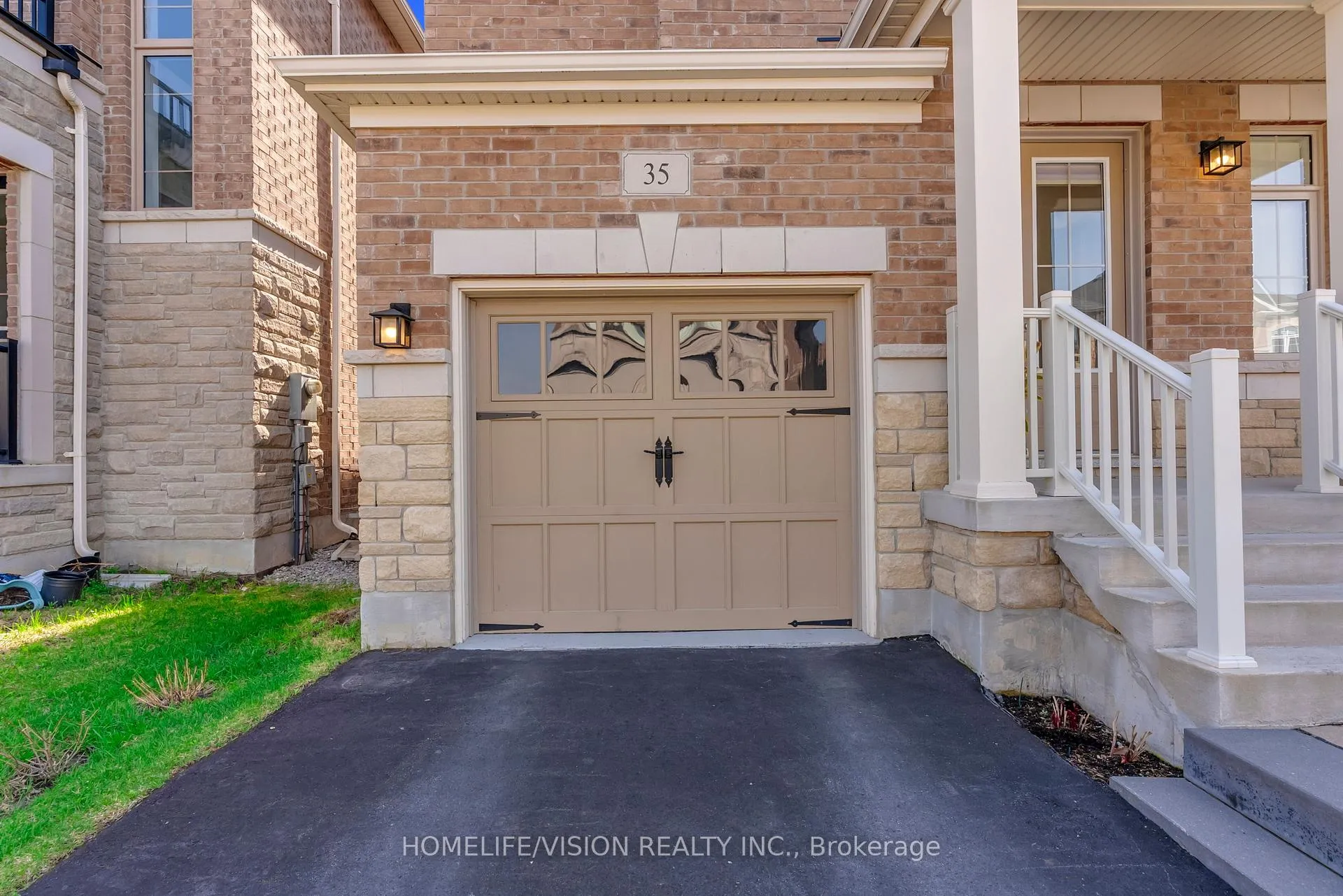 Photo 7 of 35 Pine Hill Crescent, Aurora, Aurora Estates — HOMEH