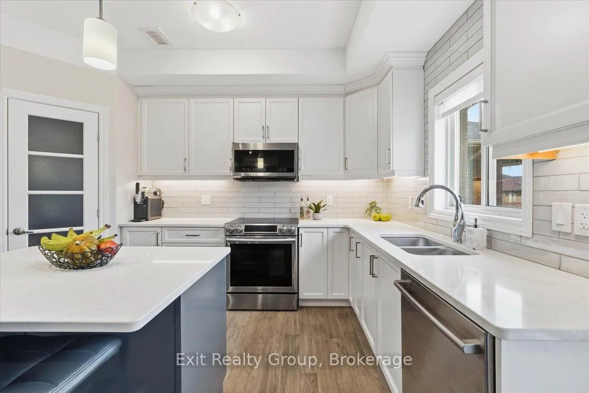 Photo 10 of 55 Stonecrest Boulevard, Quinte West, Sidney Ward — HOMEH