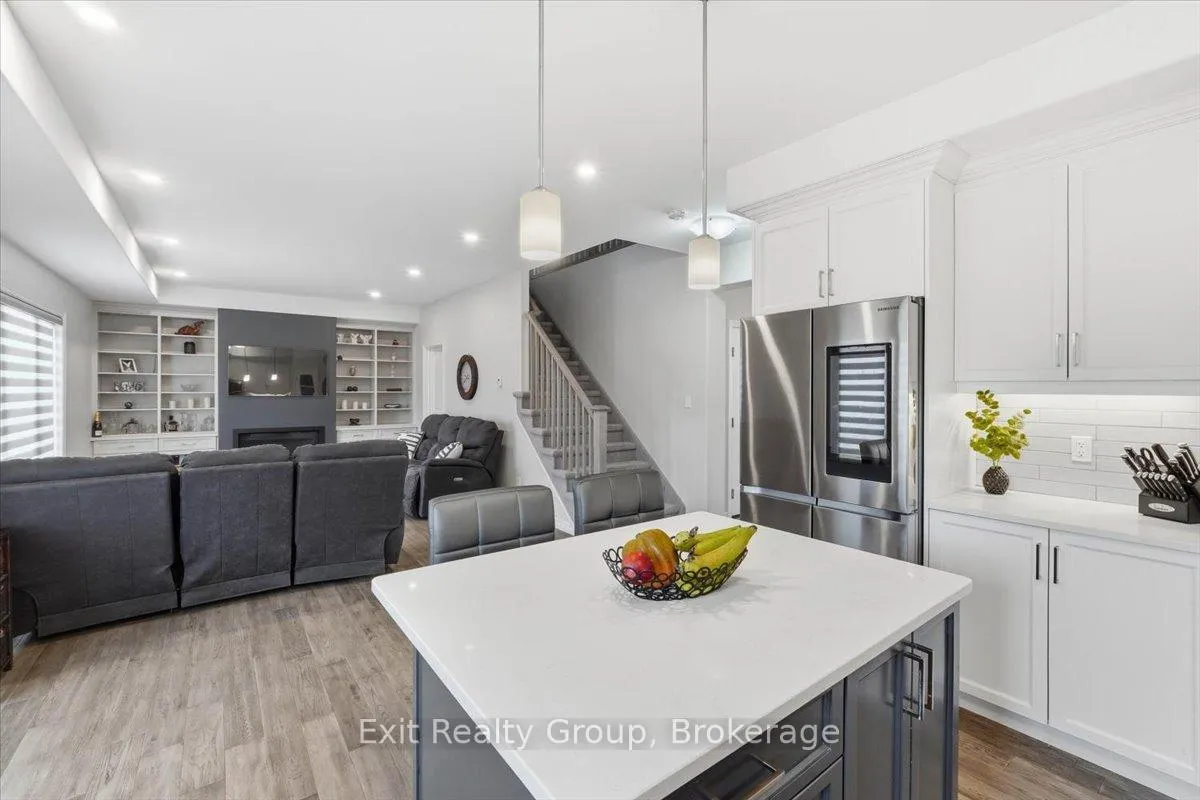 Photo 13 of 55 Stonecrest Boulevard, Quinte West, Sidney Ward — HOMEH