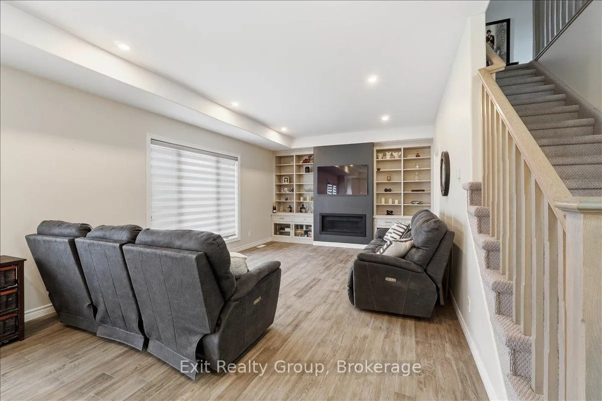 Photo 14 of 55 Stonecrest Boulevard, Quinte West, Sidney Ward — HOMEH