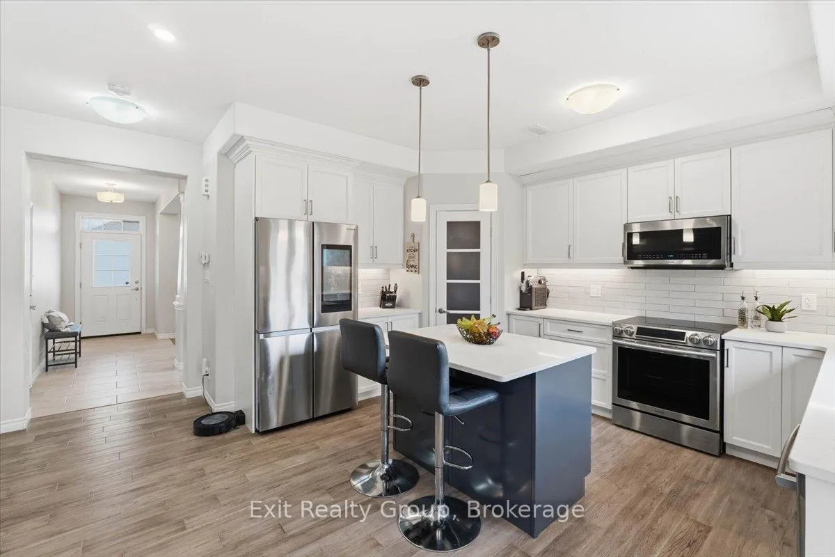 Photo 15 of 55 Stonecrest Boulevard, Quinte West, Sidney Ward — HOMEH
