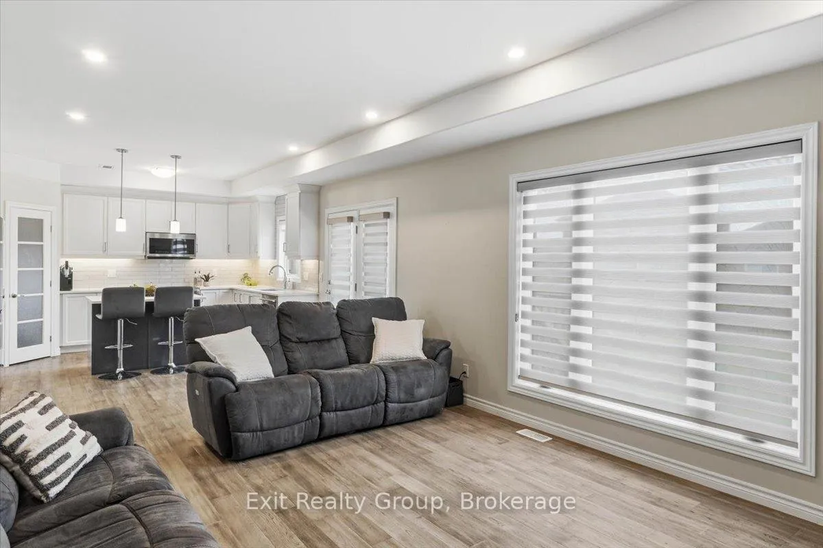 Photo 19 of 55 Stonecrest Boulevard, Quinte West, Sidney Ward — HOMEH