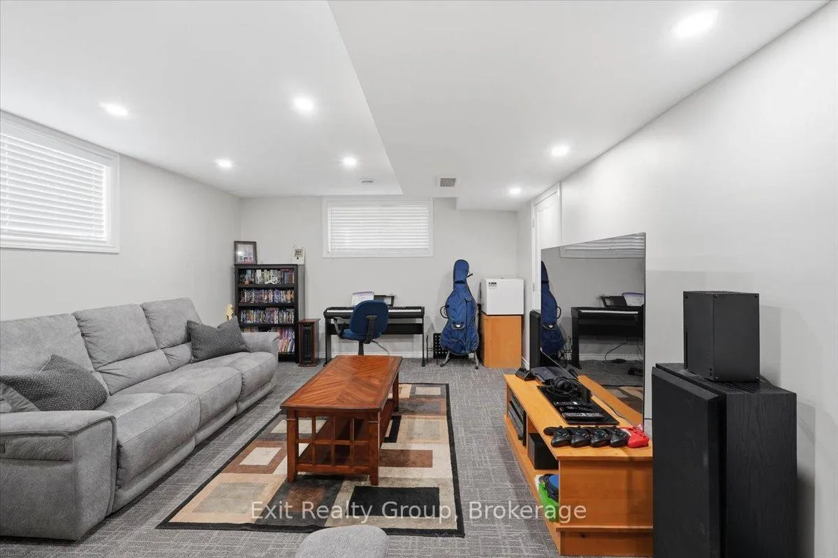 Photo 31 of 55 Stonecrest Boulevard, Quinte West, Sidney Ward — HOMEH