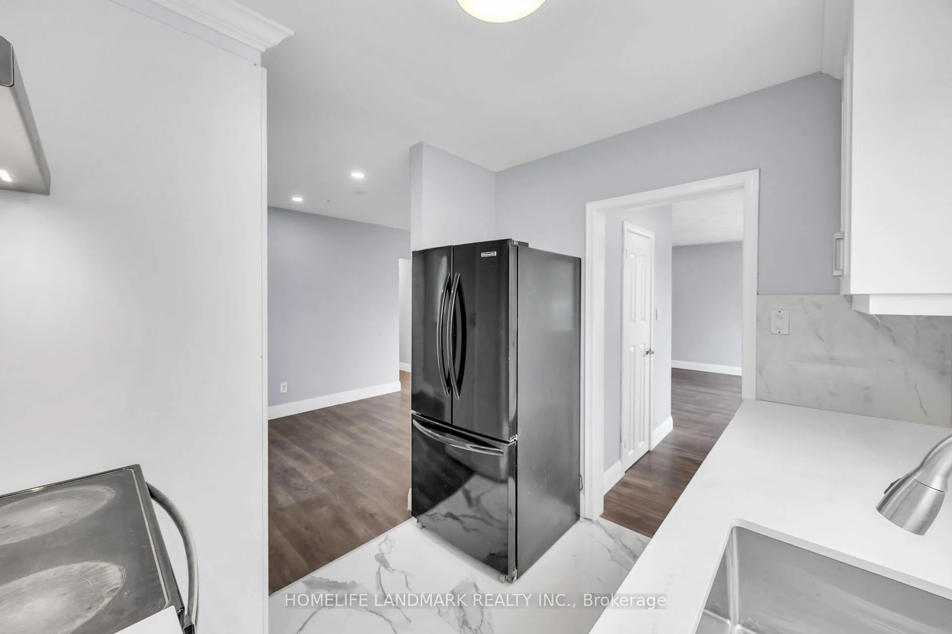 Photo 8 of 500 Larry Avenue, Oshawa, Samac — HOMEH
