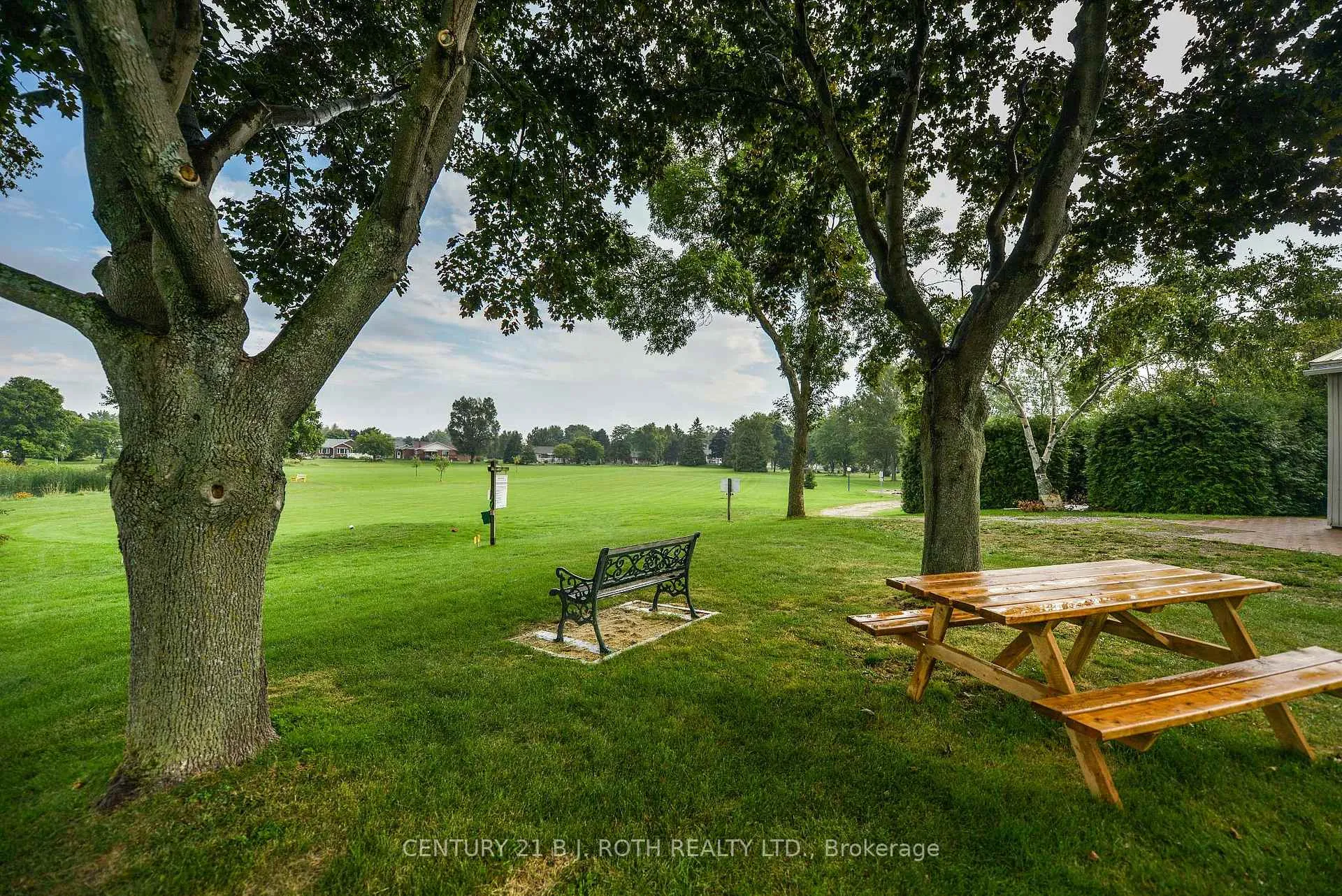 Photo 61 of 27 Thicketwood Place, Ramara, Brechin — HOMEH