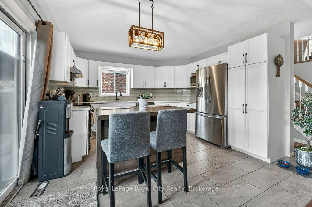 Photo 12 of 43 Brenneman Drive, Wilmot, Baden — HOMEH