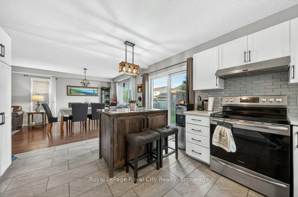 Photo 17 of 43 Brenneman Drive, Wilmot, Baden — HOMEH