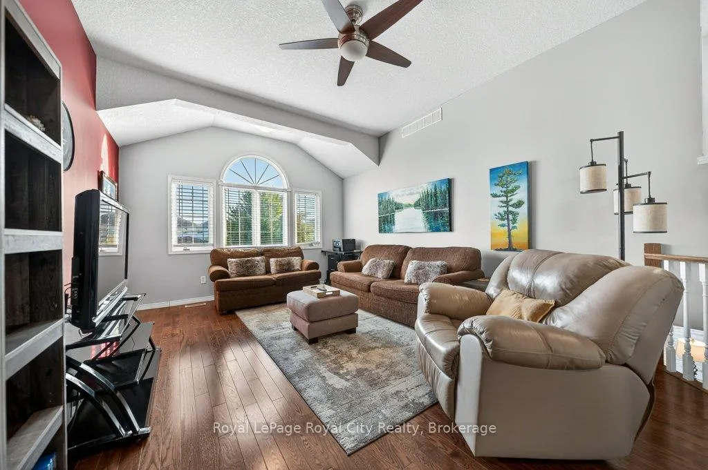 Photo 24 of 43 Brenneman Drive, Wilmot, Baden — HOMEH