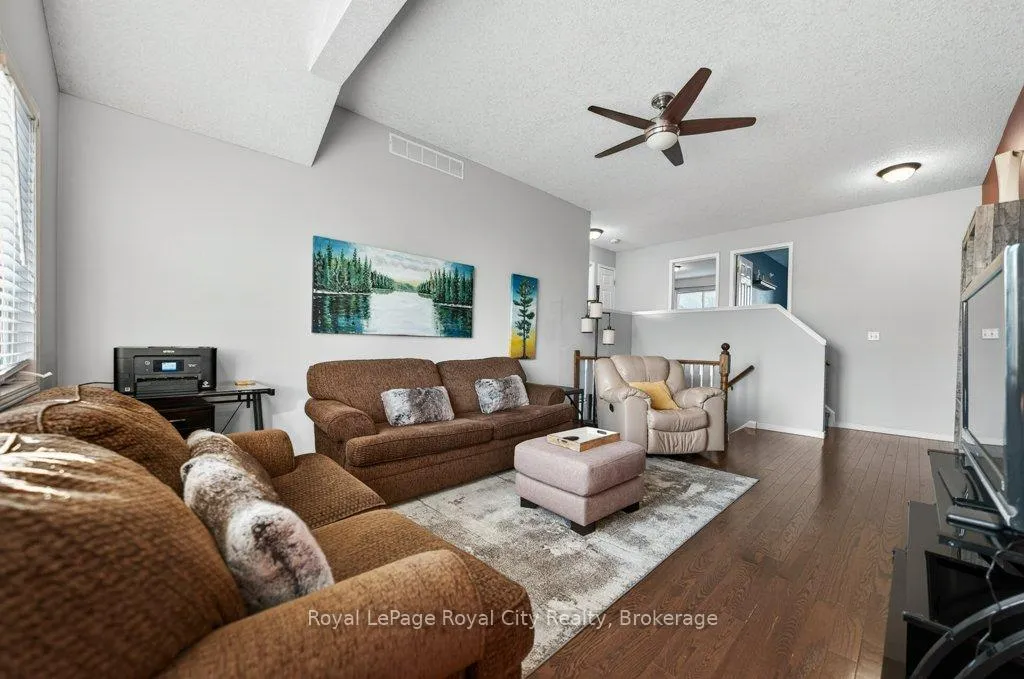 Photo 25 of 43 Brenneman Drive, Wilmot, Baden — HOMEH