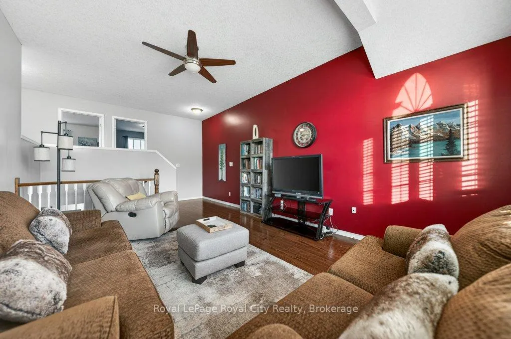 Photo 26 of 43 Brenneman Drive, Wilmot, Baden — HOMEH