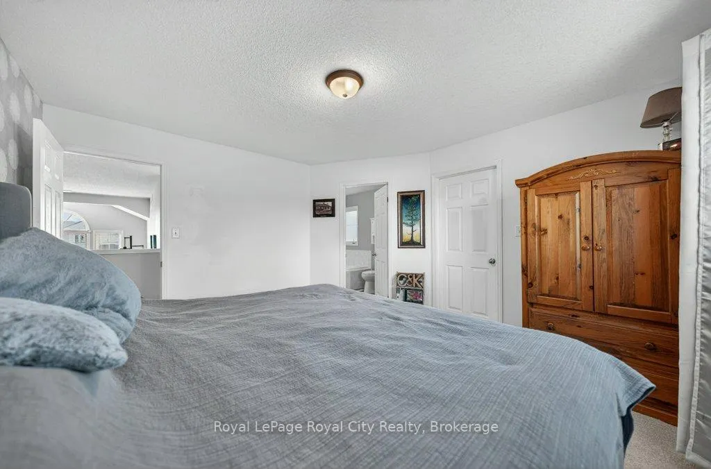 Photo 29 of 43 Brenneman Drive, Wilmot, Baden — HOMEH