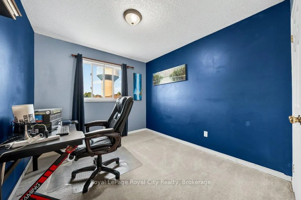 Photo 32 of 43 Brenneman Drive, Wilmot, Baden — HOMEH