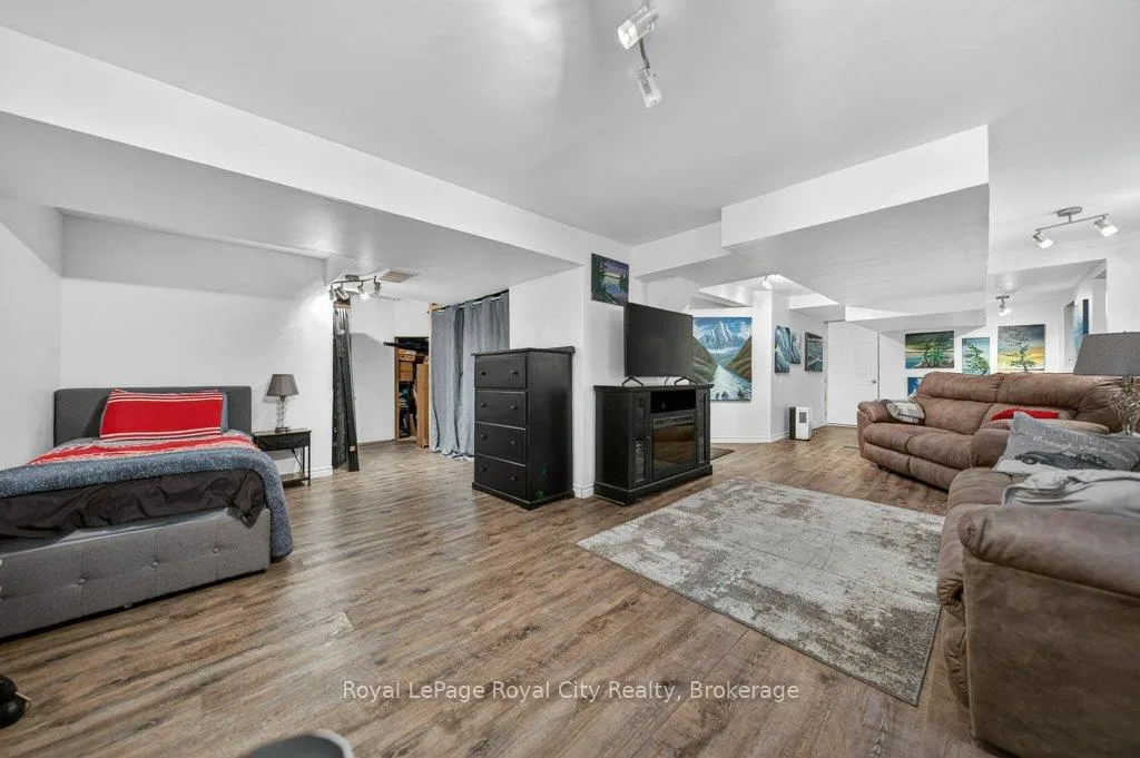 Photo 41 of 43 Brenneman Drive, Wilmot, Baden — HOMEH