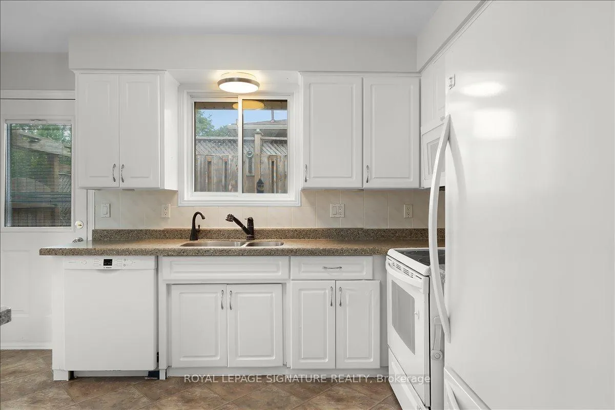 Photo 9 of 421 Franklin Street N, Kitchener, Stanley Park/Centreville — HOMEH