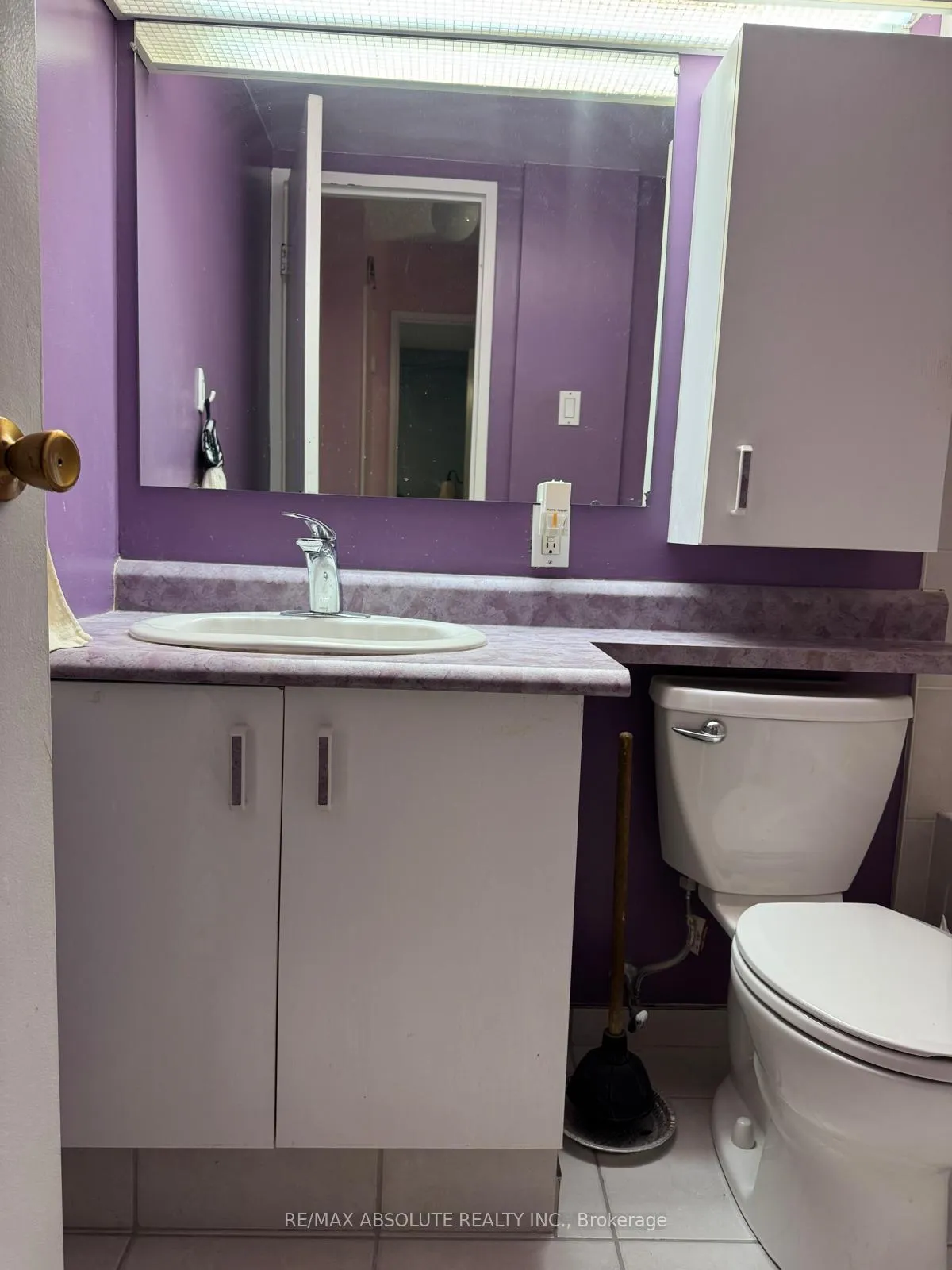 Photo 11 of Unit 1607, 158A McArthur Avenue, Ottawa, Vanier — HOMEH