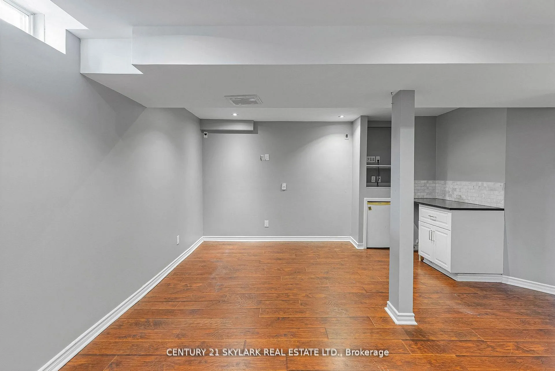Photo 35 of 12 Carrington Place, Whitby, Williamsburg — HOMEH