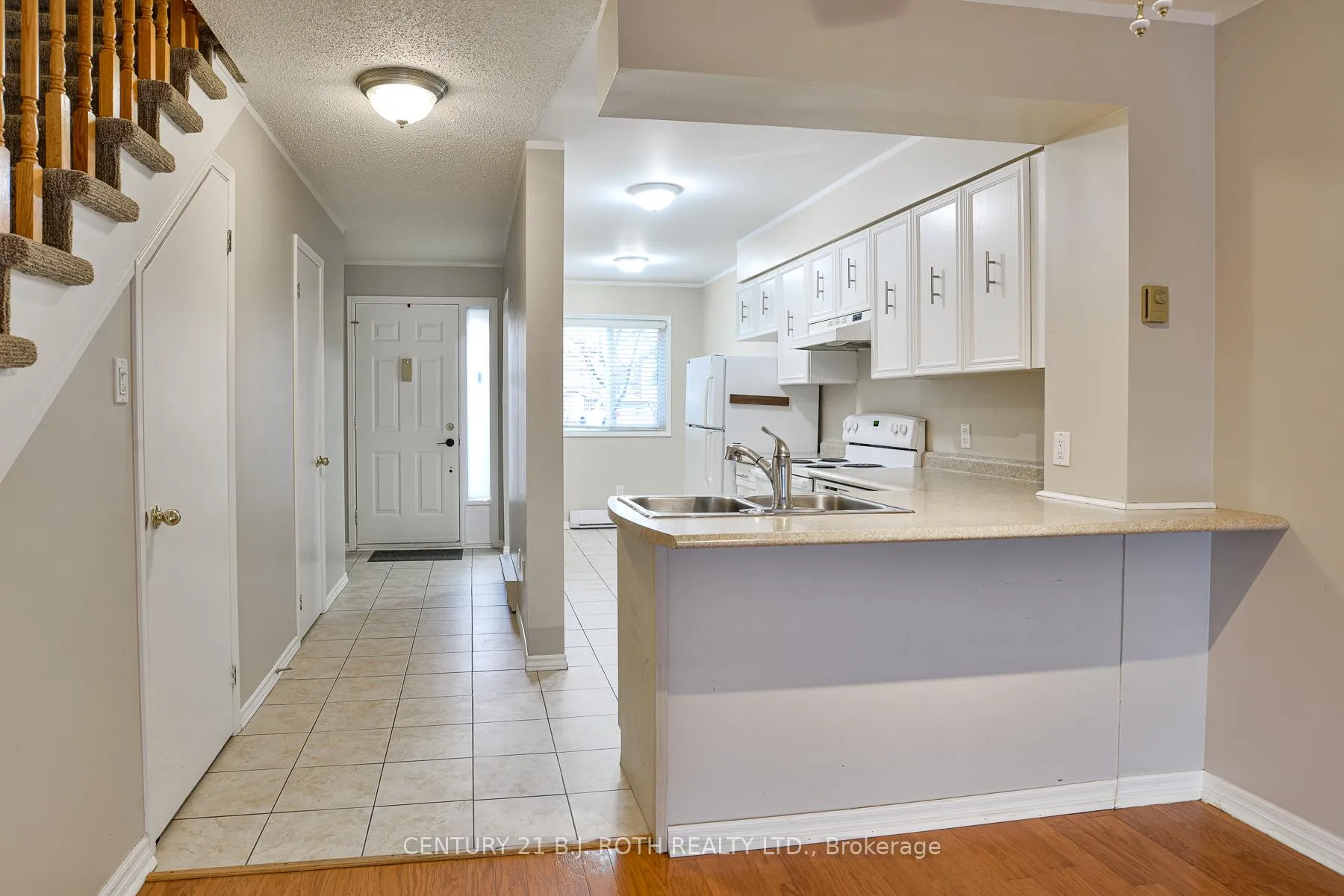 Photo 10 of Unit Unit #37, 11 Laguna Parkway, Ramara, Rural Ramara — HOMEH