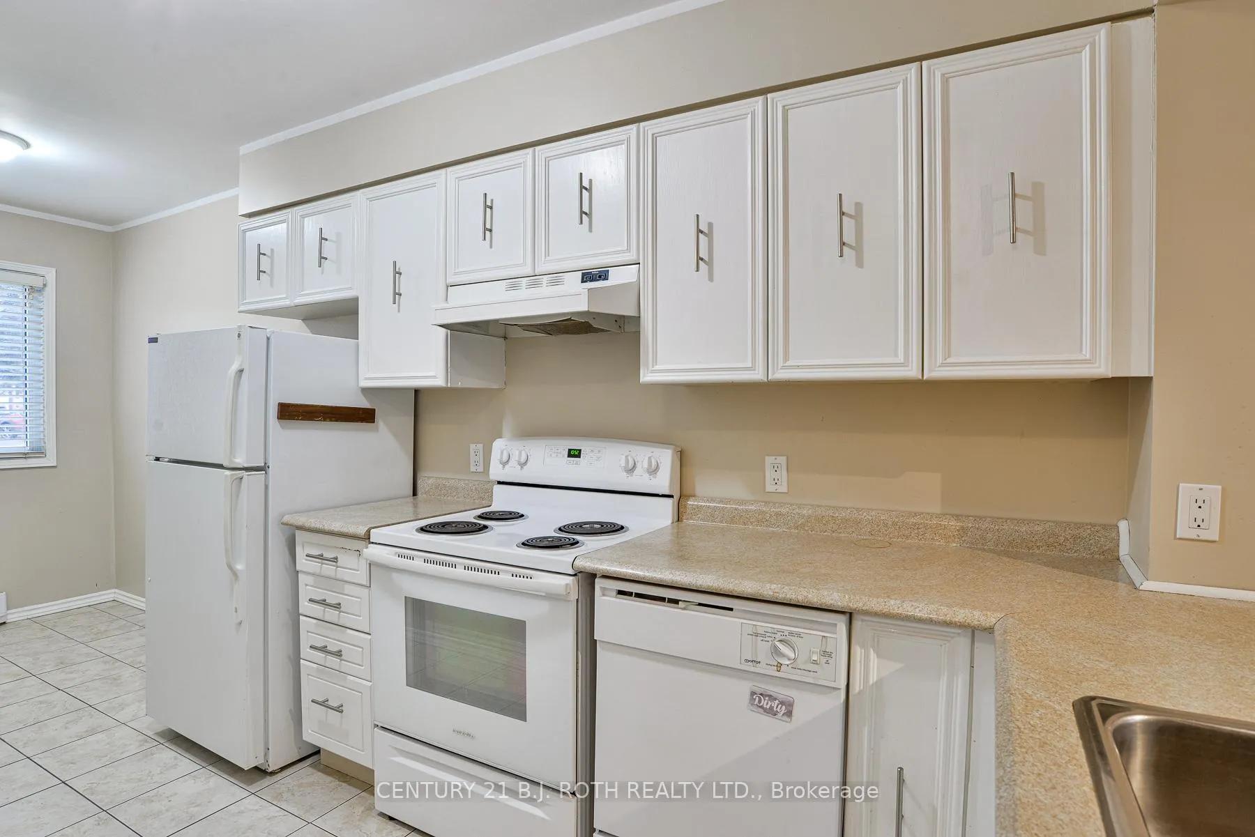 Photo 12 of Unit Unit #37, 11 Laguna Parkway, Ramara, Rural Ramara — HOMEH