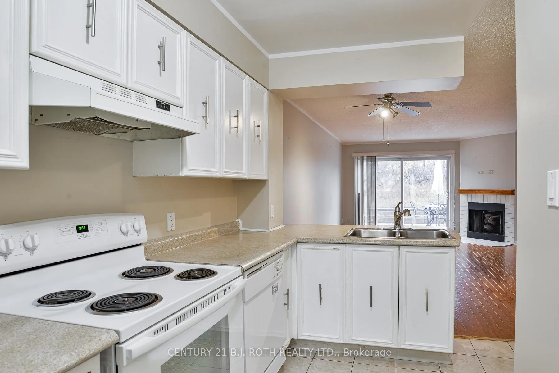 Photo 13 of Unit Unit #37, 11 Laguna Parkway, Ramara, Rural Ramara — HOMEH