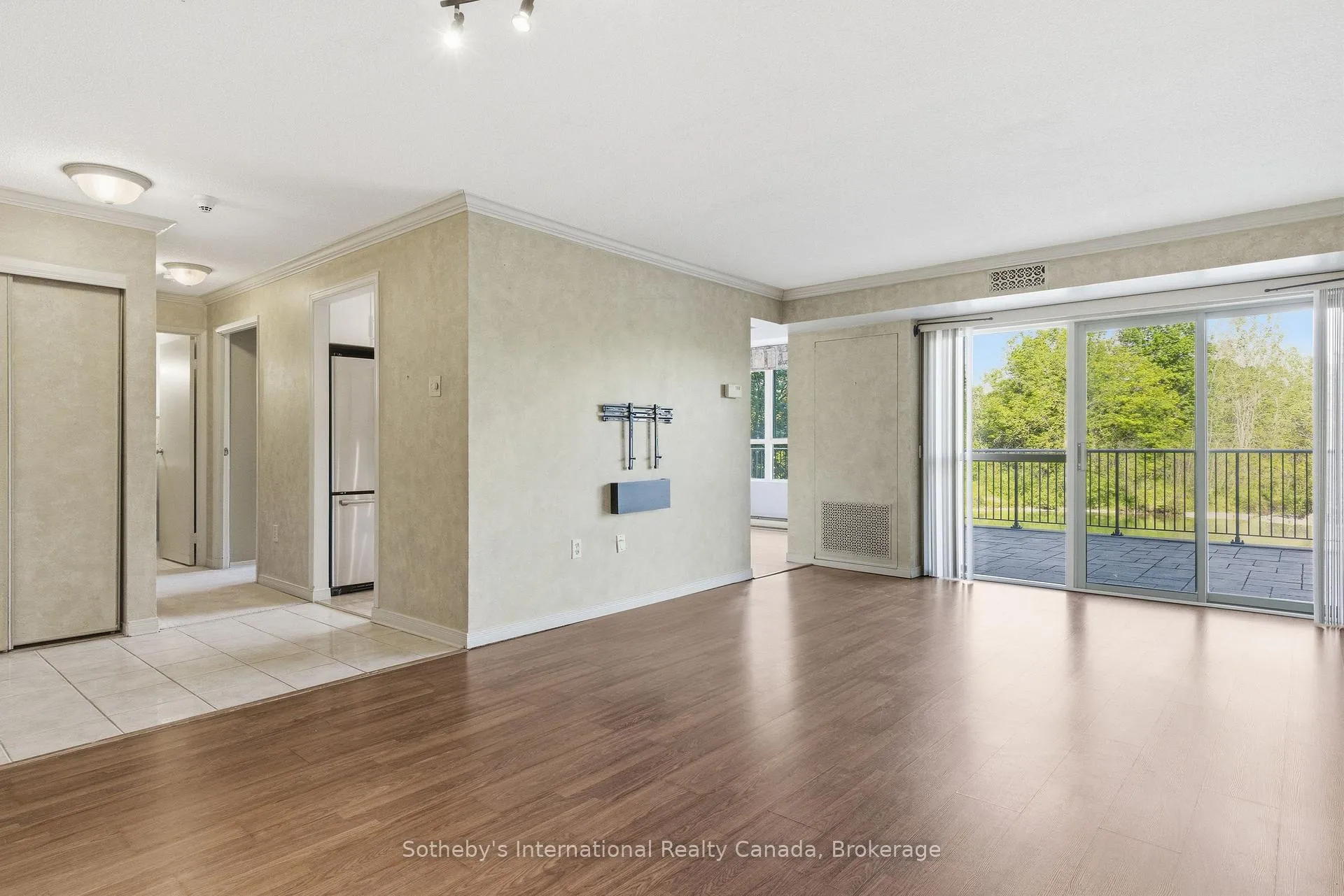 Photo 2 of Unit 102, 30 Blue Springs Drive, Waterloo, Colonial Acres — HOMEH
