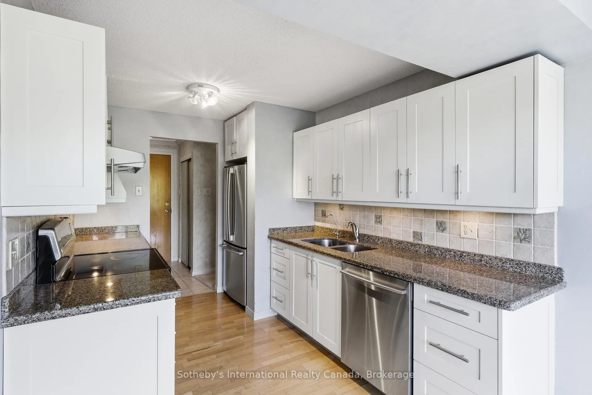 Photo 5 of Unit 102, 30 Blue Springs Drive, Waterloo, Colonial Acres — HOMEH