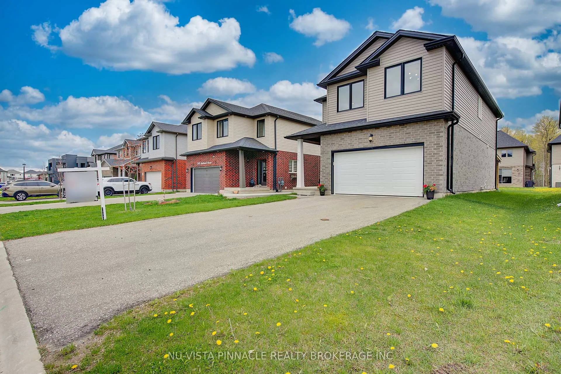 Photo 6 of 1541 Applerock Avenue, London, North S — HOMEH